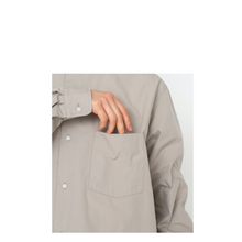 Load image into Gallery viewer, Nanamica Reg Collar Wind Shirt L Taupe
